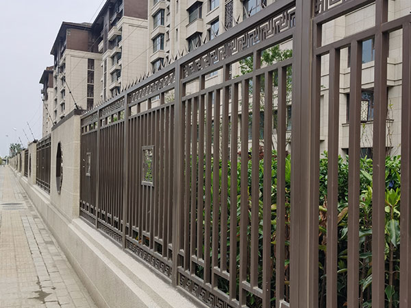 別墅圍墻護(hù)欄