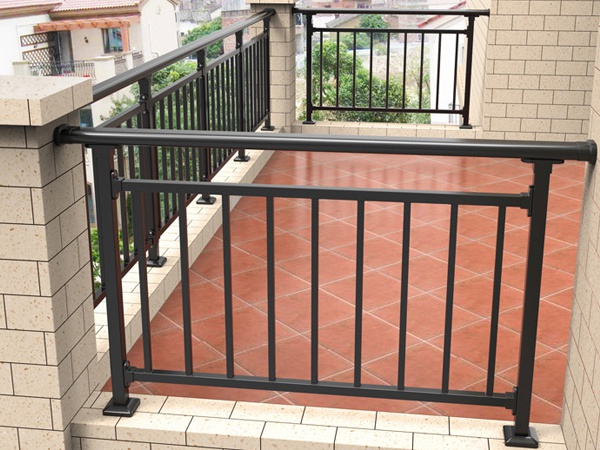 別墅陽臺護欄圖片