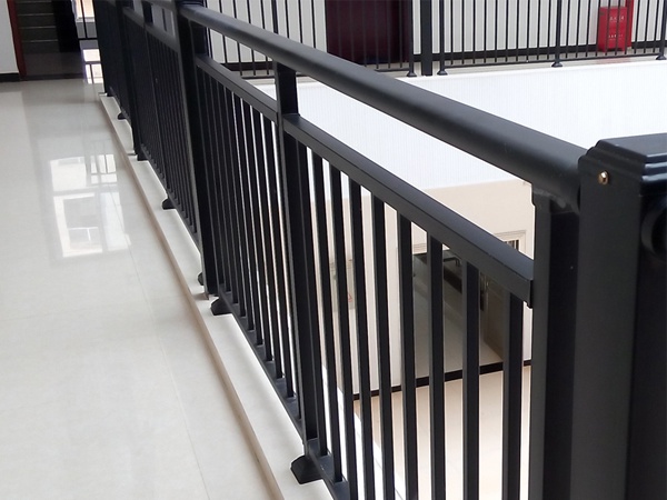 噴塑陽臺護欄