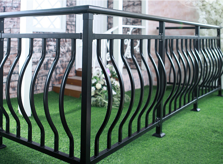 鋅鋼陽(yáng)臺(tái)護(hù)欄