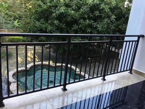 陽臺護(hù)欄采購注意事項