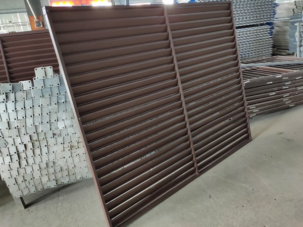 這兩種材料，做小區(qū)外墻百葉窗最適合！