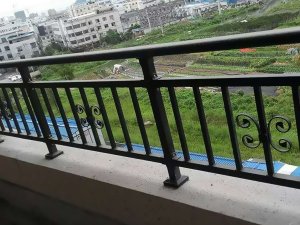 為什么大家喜歡采購鋅鋼陽臺護欄？原因在這里！