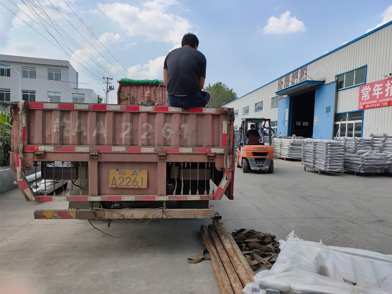 金用護(hù)欄2020年9月14日鋅鋼陽(yáng)臺(tái)護(hù)欄發(fā)貨！