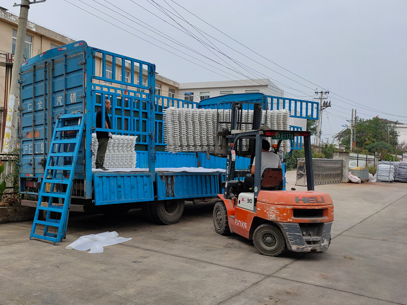 金用護(hù)欄2020年9月22日鋅鋼草坪護(hù)欄發(fā)貨！