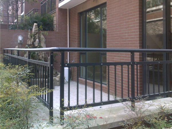 采購(gòu)鋅鋼陽(yáng)臺(tái)護(hù)欄，這些采購(gòu)渠道一定要知道！