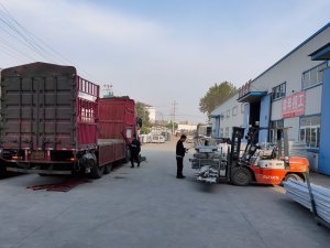 金用護(hù)欄2020年10月21日鋅鋼陽臺(tái)護(hù)欄裝車發(fā)貨！