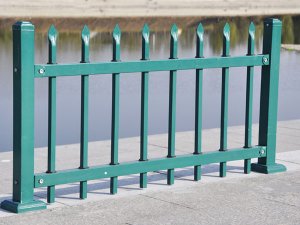 鋅鋼護(hù)欄為什么不容易生銹？