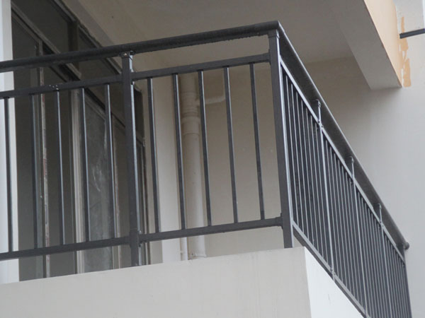 選擇鋅鋼護欄生產(chǎn)廠家，這幾點很重要！