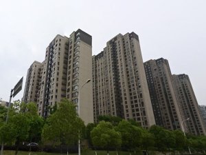 無錫朗詩太湖綠郡花園小區(qū)陽臺護欄、樓梯扶手定制