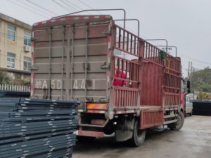  金用護(hù)欄2020年11月24日上午鋅鋼百葉窗發(fā)貨！