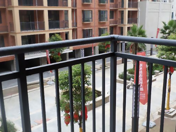 鋅鋼護(hù)欄能用多少年？