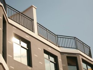 鋅鋼護欄耐用嗎？