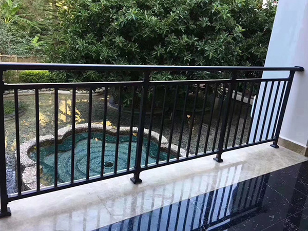 鋅鋼護(hù)欄有哪些特點(diǎn)？