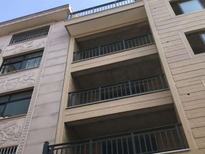 鋅鋼護(hù)欄生產(chǎn)廠家哪家比較專(zhuān)業(yè)？