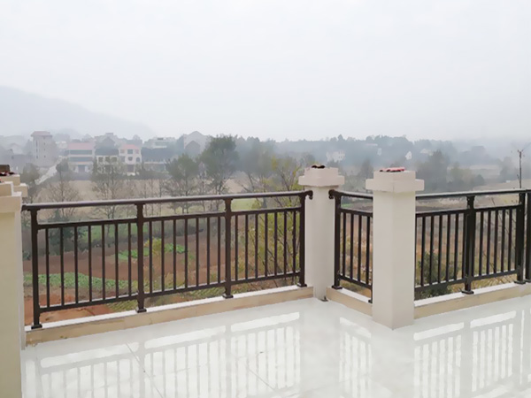 鋅鋼護(hù)欄采購時需要注意些什么？