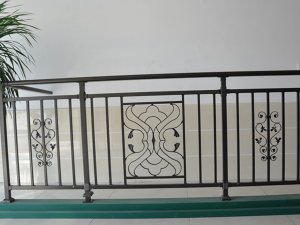 鋅鋼護(hù)欄為什么比較耐用？