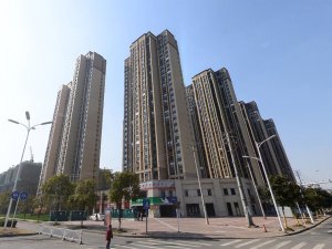 鎮(zhèn)江新城尚上城小區(qū)陽臺護(hù)欄、樓梯扶手定制