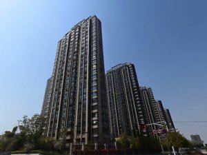 南京嘉譽(yù)山景苑小區(qū)陽臺護(hù)欄、樓梯扶手定制