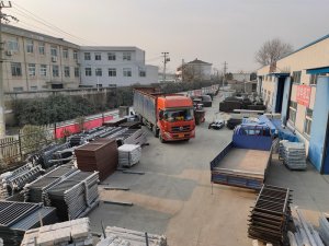 金用護(hù)欄2021年1月4日鋅鋼百葉窗發(fā)貨！