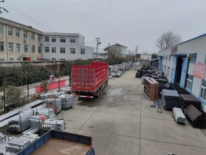 金用護欄2021年2月28日上午鋅鋼百葉窗發(fā)貨！