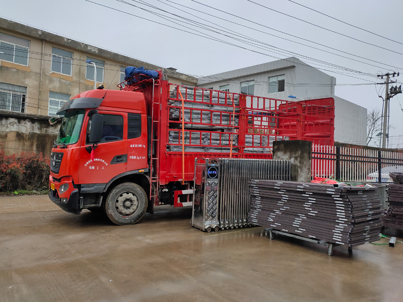 金用護(hù)欄2021年3月20日鋅鋼陽臺(tái)護(hù)欄發(fā)貨！