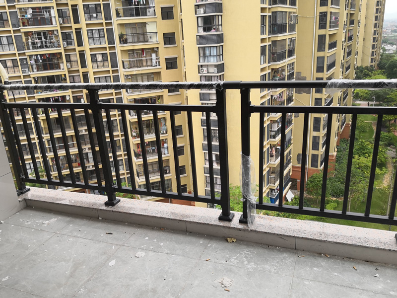 采購(gòu)陽(yáng)臺(tái)護(hù)欄，這三個(gè)小細(xì)節(jié)一定要了解！