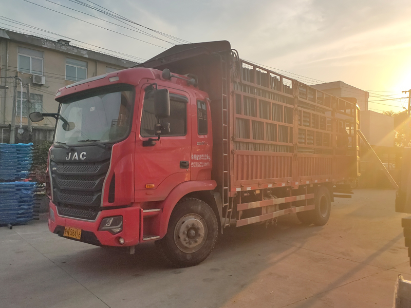 金用護(hù)欄2021年6月5日鋅鋼百葉窗發(fā)貨！