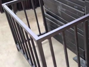 鋅鋼空調(diào)護(hù)欄和鋁合金空調(diào)護(hù)欄區(qū)別是什么？