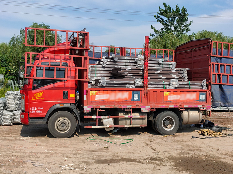 金用護(hù)欄2021年7月9日鋅鋼陽(yáng)臺(tái)護(hù)欄發(fā)貨！