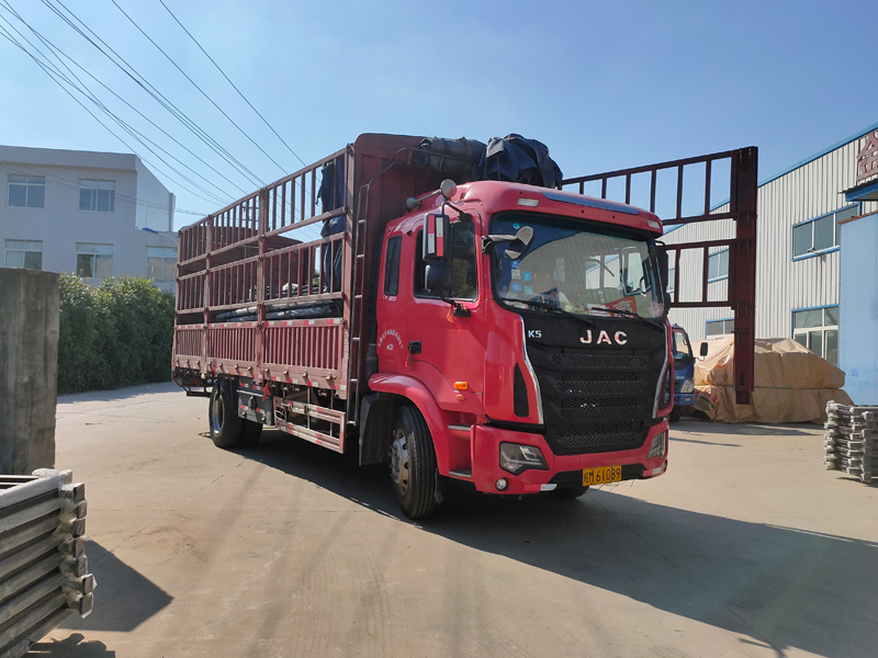 金用護欄2021年8月6日鋅鋼百葉窗發(fā)貨！