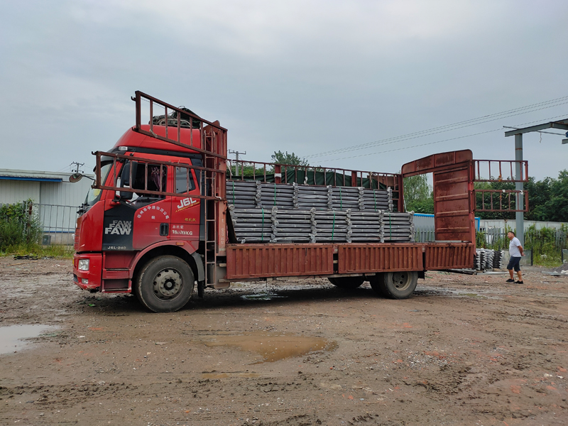 金用護(hù)欄2021年8月12日鋅鋼陽臺護(hù)欄發(fā)貨！