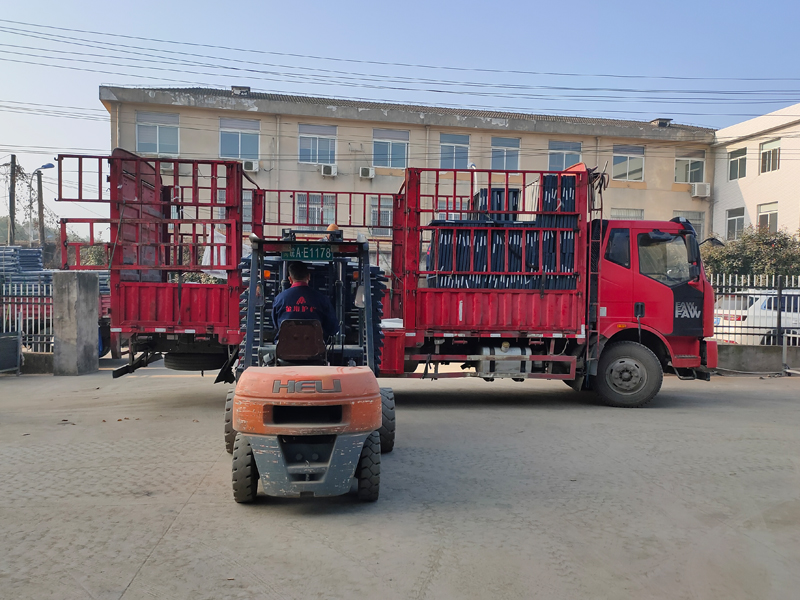 金用護欄2021年11月29日鋅鋼百葉窗發(fā)貨！