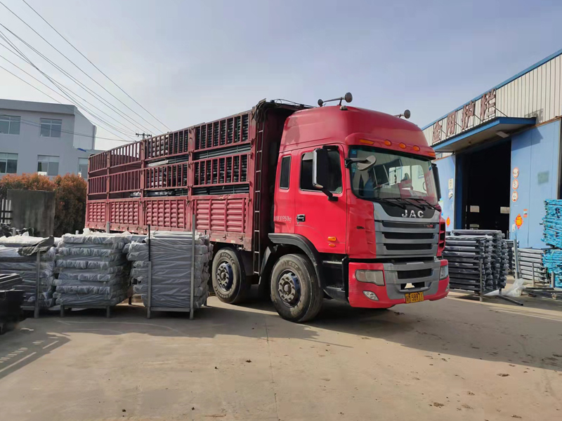 金用護(hù)欄2022年3月24日鋅鋼護(hù)窗欄桿裝車發(fā)貨！