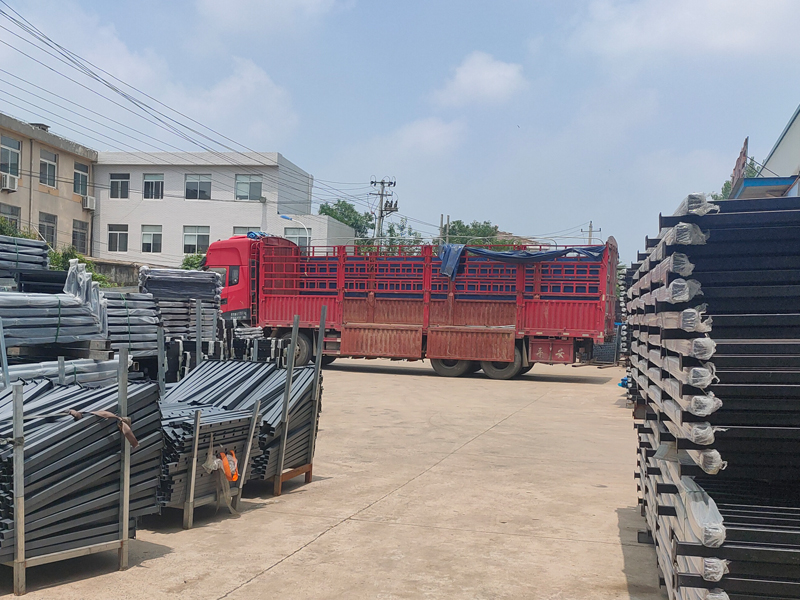2023年7月1日鋅鋼陽臺護欄裝車發(fā)貨！