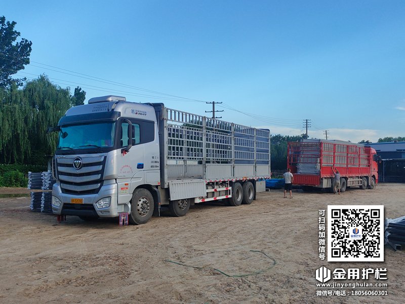 2023年7月29日鋅鋼圍墻護(hù)欄裝車發(fā)貨！