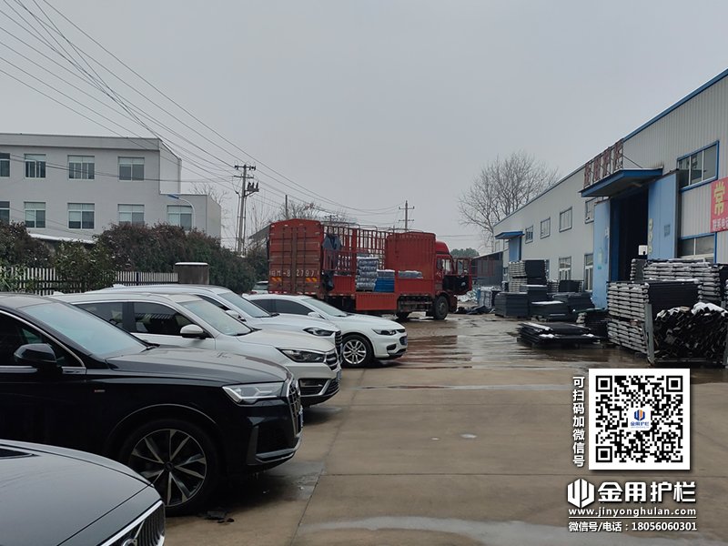 2023年12月19日鋅鋼組裝欄桿裝車發(fā)貨！