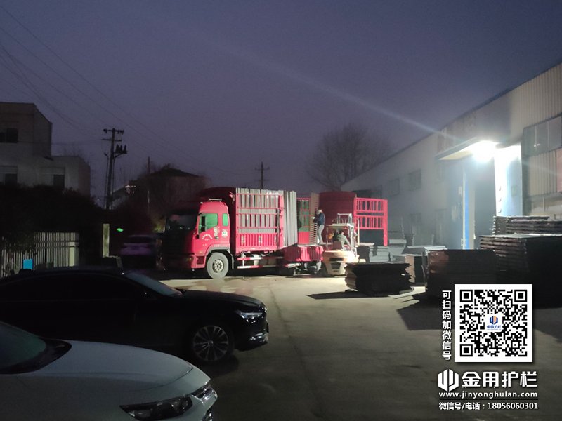 2024年1月5日鋅鋼百葉窗護(hù)欄發(fā)貨！