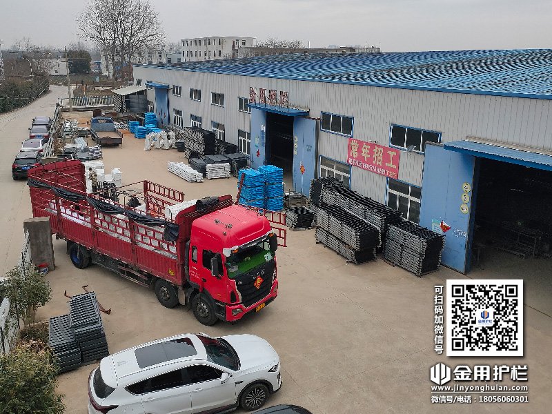 2024年3月4日鋅鋼空調(diào)護(hù)欄裝車發(fā)貨！