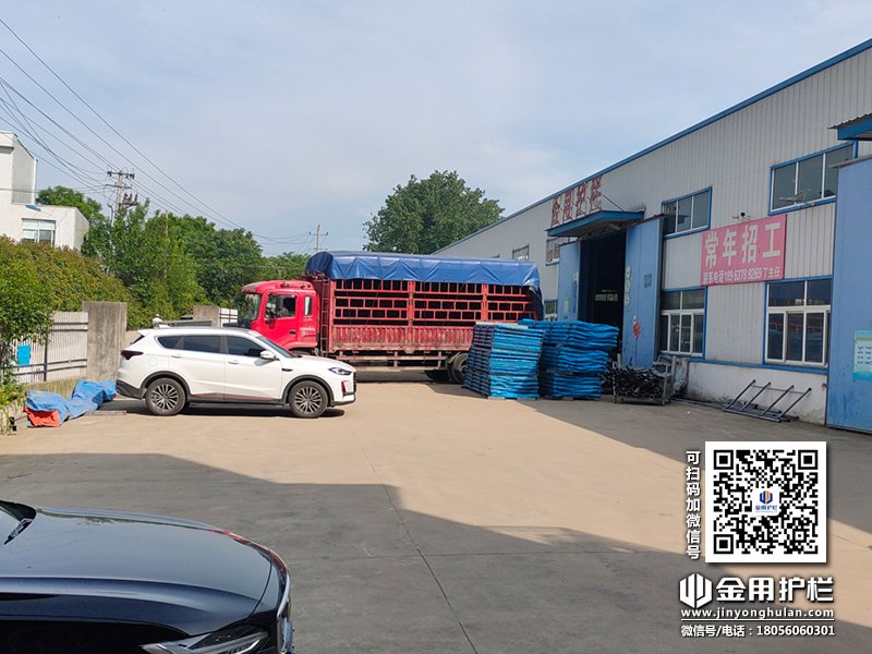 2024年5月8日鋅鋼百葉窗裝車發(fā)貨！