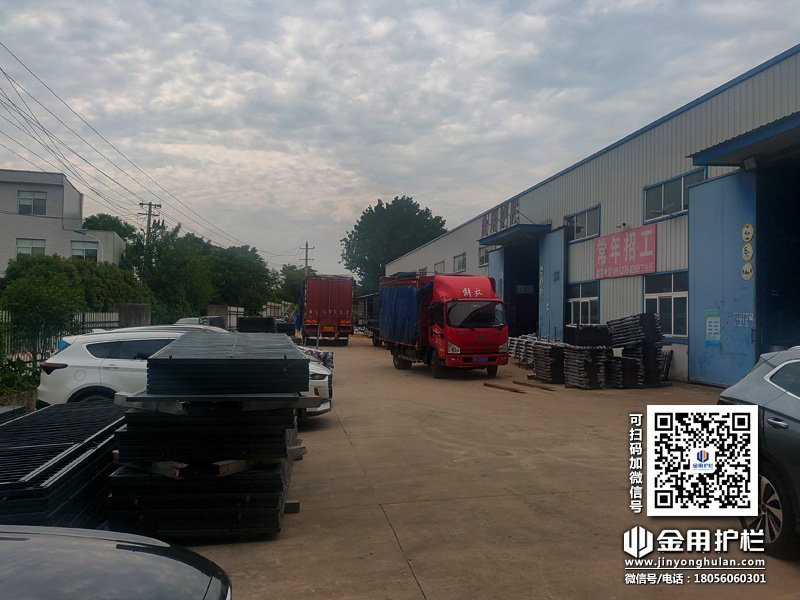 2024年5月31日鋅鋼護(hù)窗欄桿裝車(chē)發(fā)貨！