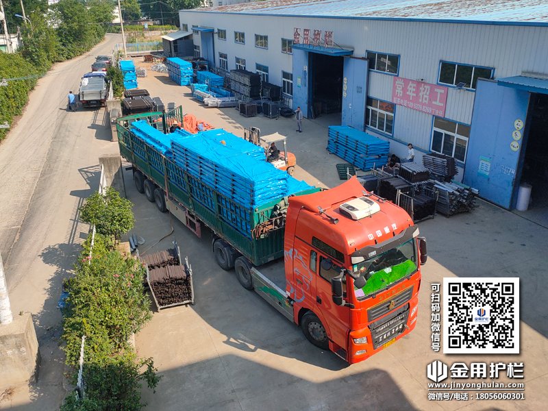 2024年6月12日鋅鋼陽臺護欄裝車發(fā)貨！