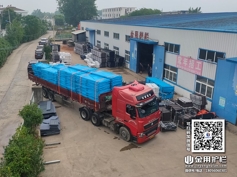 2024年6月21日鋅鋼陽臺欄桿裝車發(fā)貨！