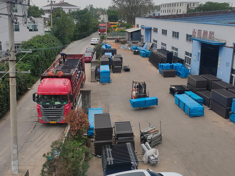 2024年9月27日鋅鋼圍墻護欄裝車發(fā)貨！