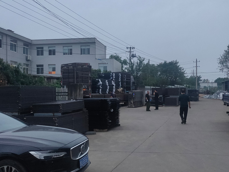 2024年10月19日鋅鋼圍墻護欄裝車發(fā)貨！