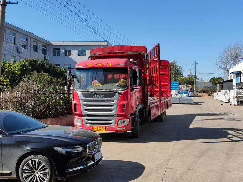 2024年12月2日鋅鋼百葉窗裝車發(fā)貨！