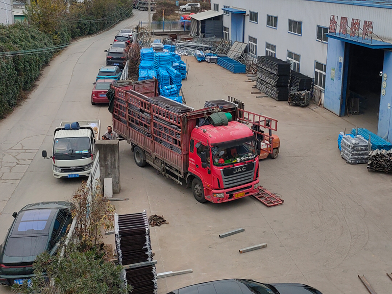 2024年12月10日鋅鋼護窗欄桿裝車發(fā)貨！