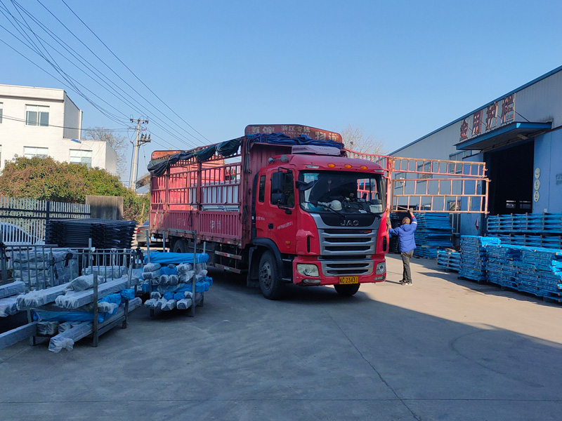 2025年3月15日鋅鋼空調(diào)百葉裝車發(fā)貨！