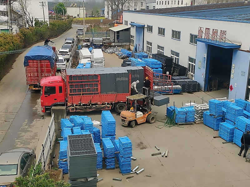 2025年3月29日鋁合金百葉窗裝車發(fā)貨！