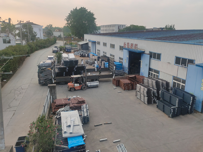 2025年5月24日鋅鋼圍墻護欄裝車發(fā)貨！